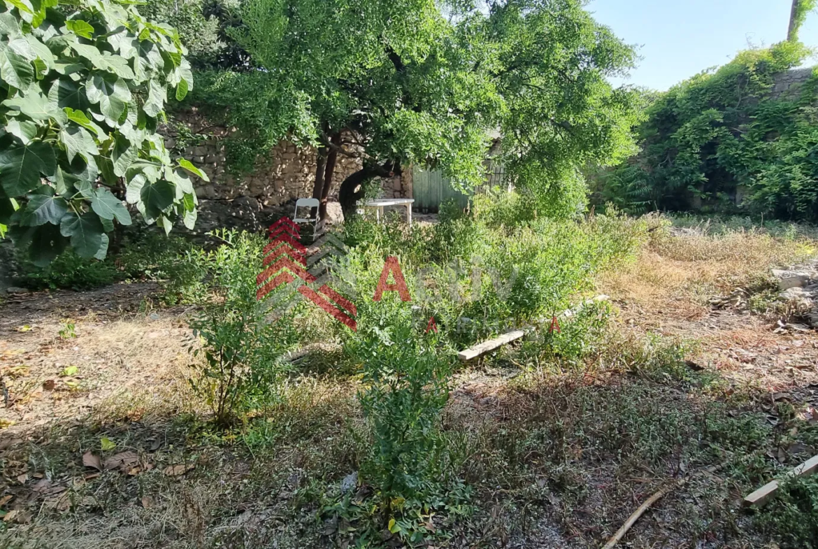 Terrain à bâtir de 223m2 à Beaucaire 