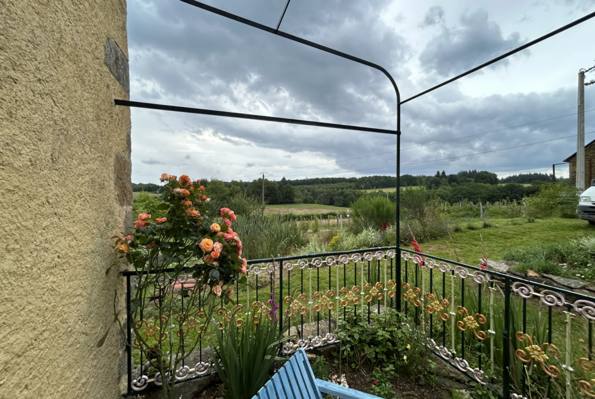 Maison à Laval sur Luzège en Corrèze 