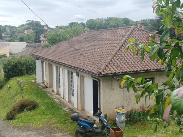 Maison de plain-pied à Sarlat avec terrain de 697m2