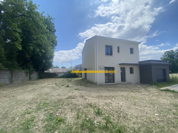 Maison Neuve à Montélimar avec 3 Chambres et Garage