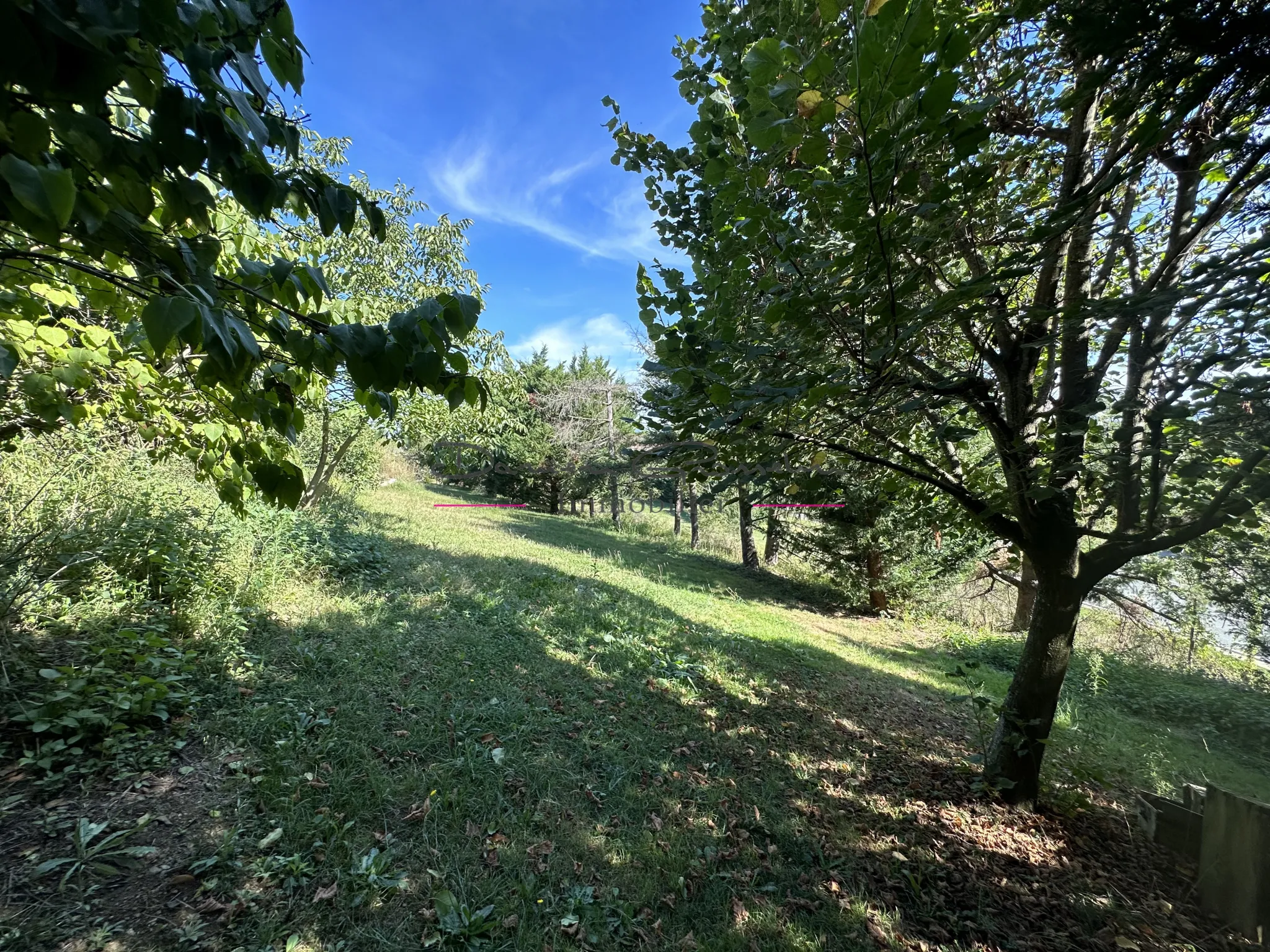 Maison individuelle avec vue sur la campagne à St Symphorien de Lay 