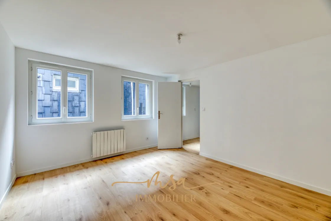 Appartement F3 rénové à Rouen avec vue dégagée 