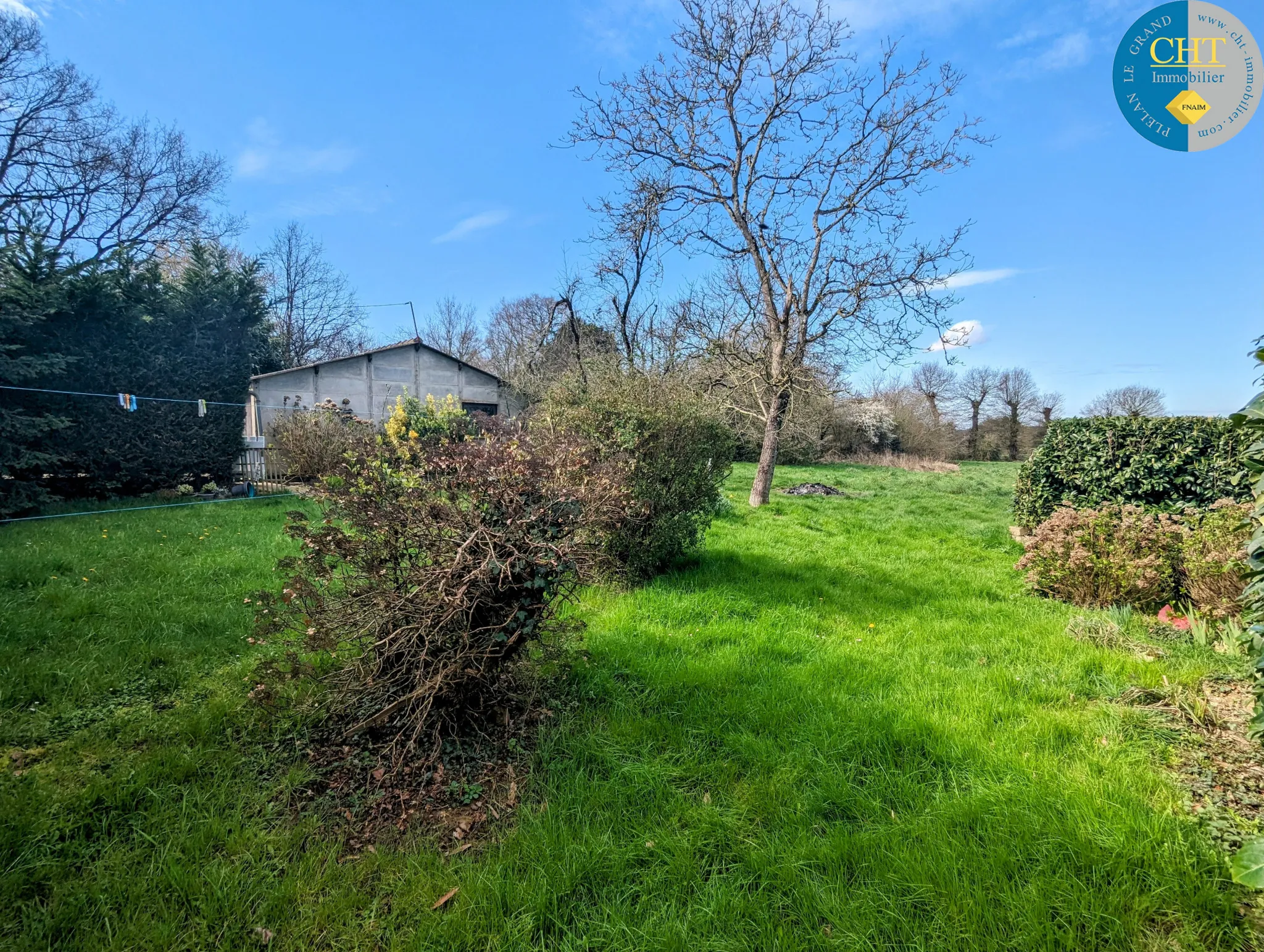 Maison en pierres avec 3 chambres à Guer 