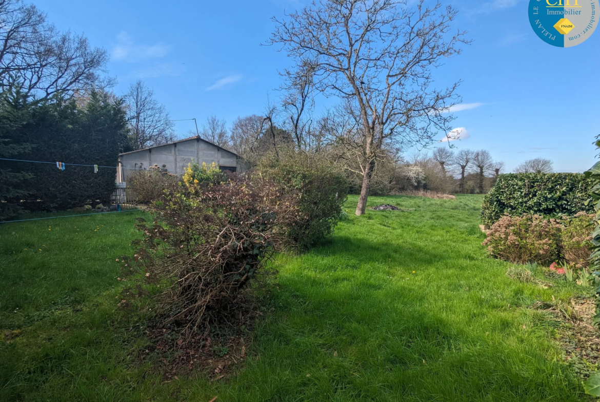 Maison en pierres avec 3 chambres à Guer 