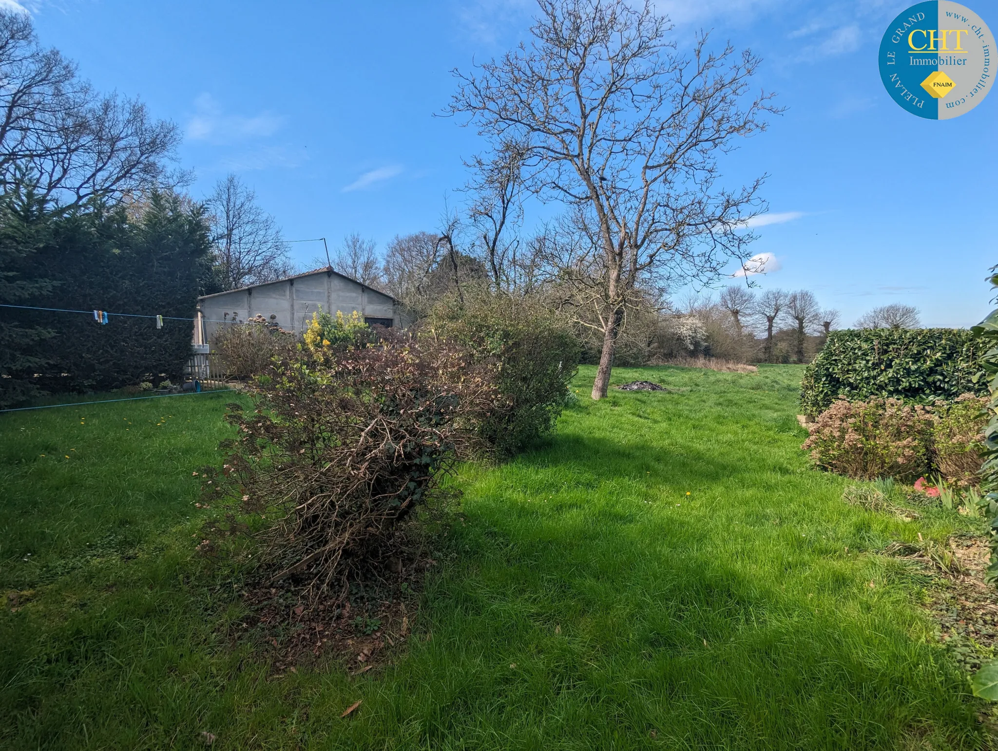 Maison en pierres avec 3 chambres à Guer 