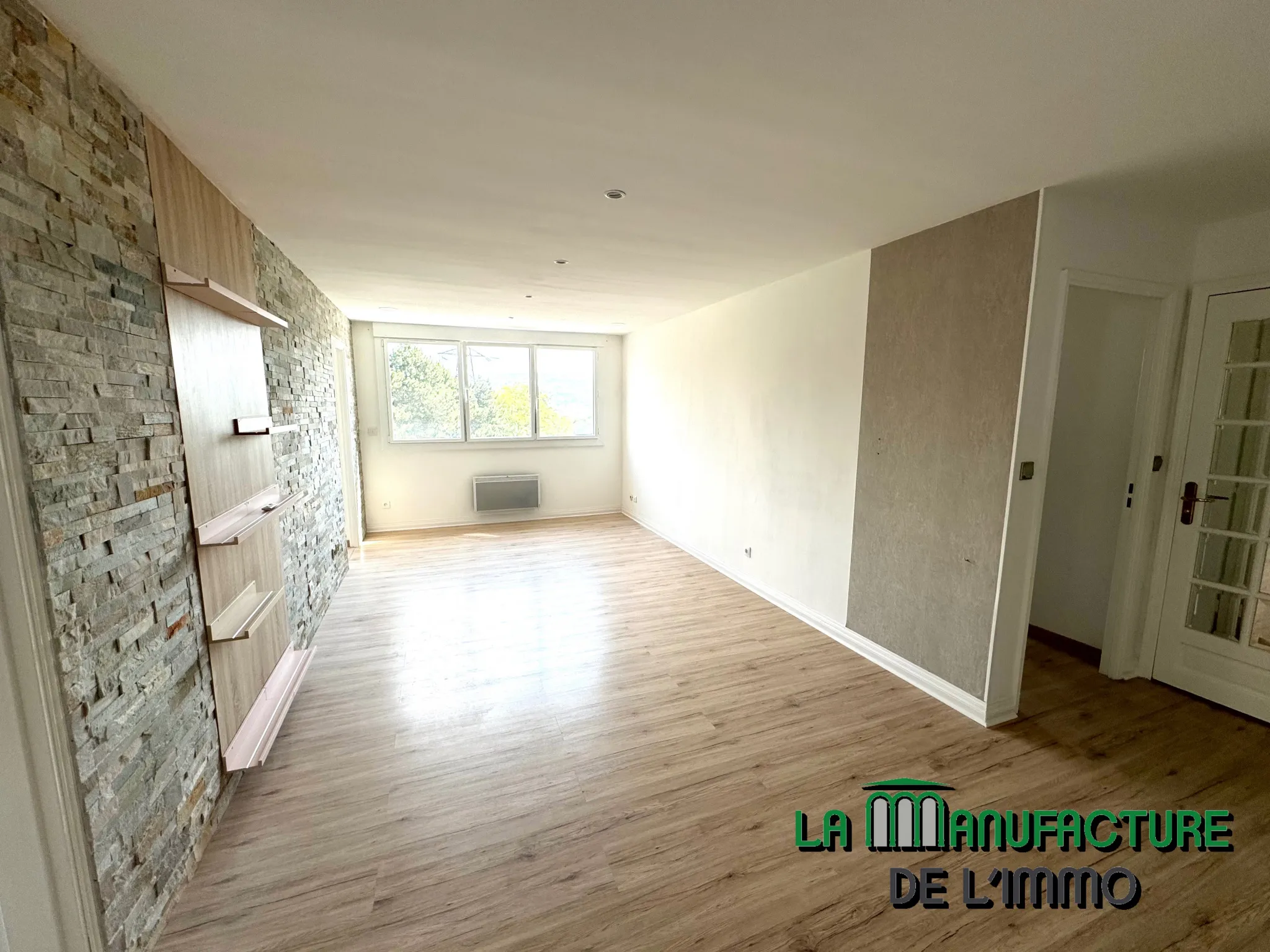 Appartement F4 à Saint-Étienne - Lumineux avec Vue Dégagée 