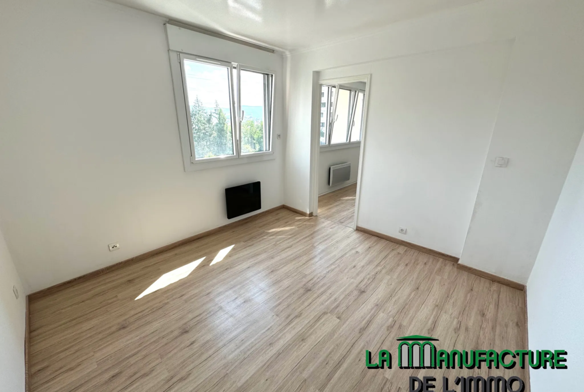 Appartement F4 à Saint-Étienne - Lumineux avec Vue Dégagée 