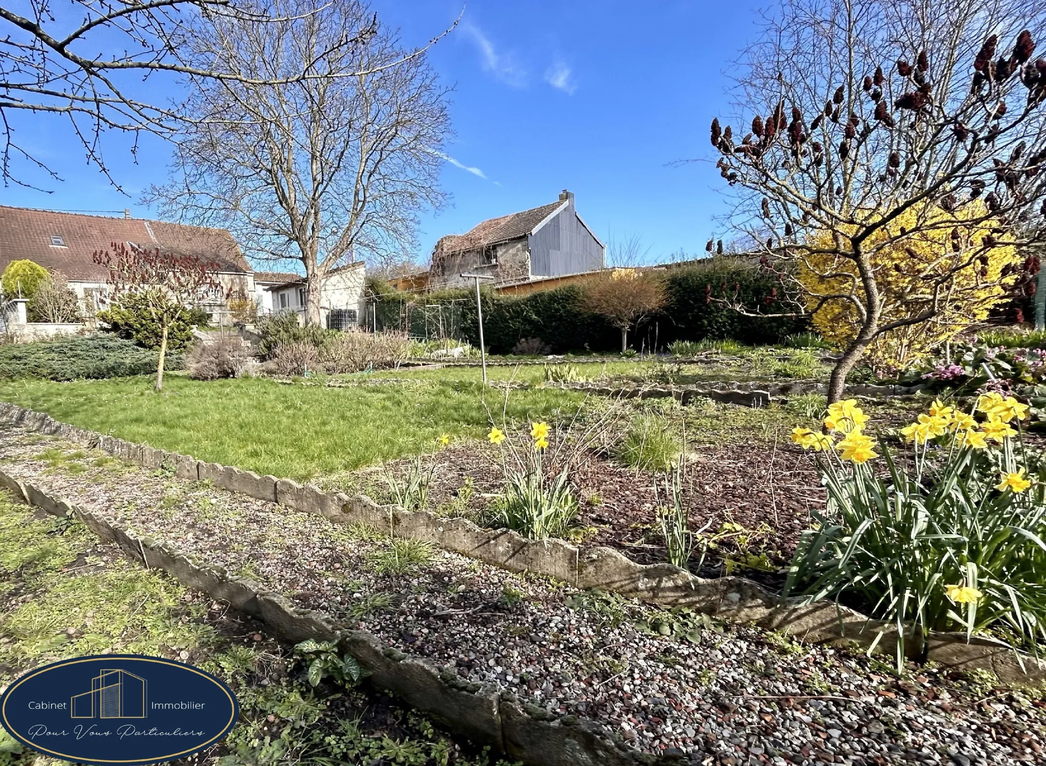 Maison Semi-Individuelle avec Jardin et Garage à La Sentinelle 