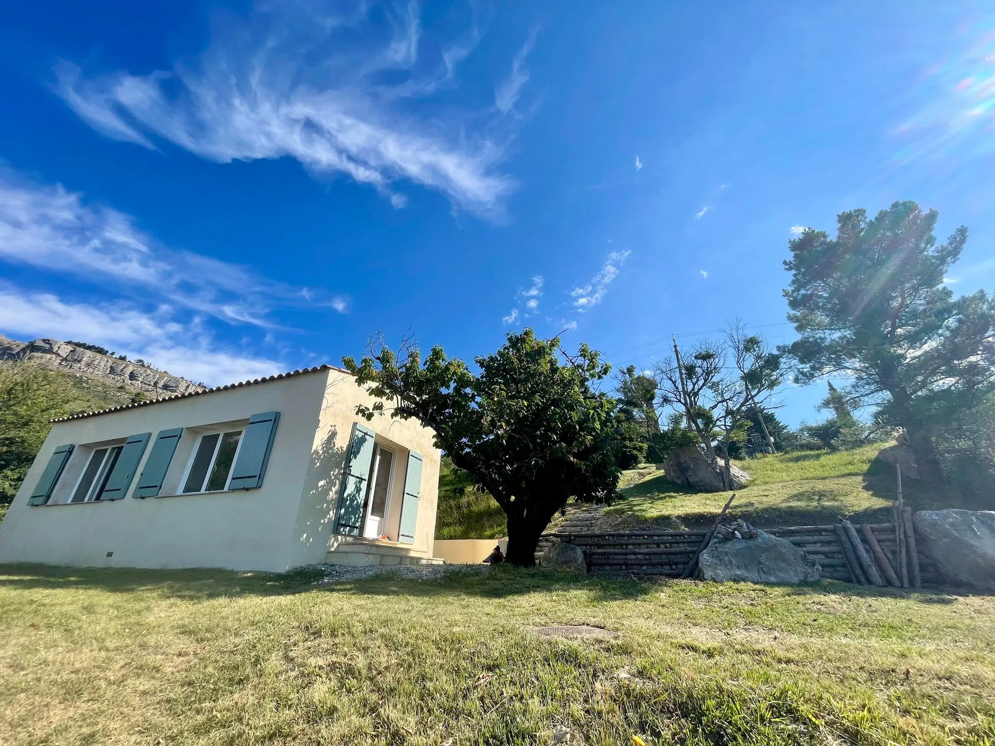 Maison Rénovée avec Vue Imprenable à Saint-Geniez 