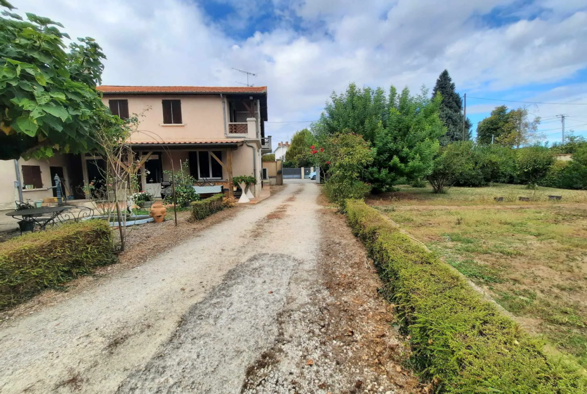 Belle maison avec grand jardin à Fumel 