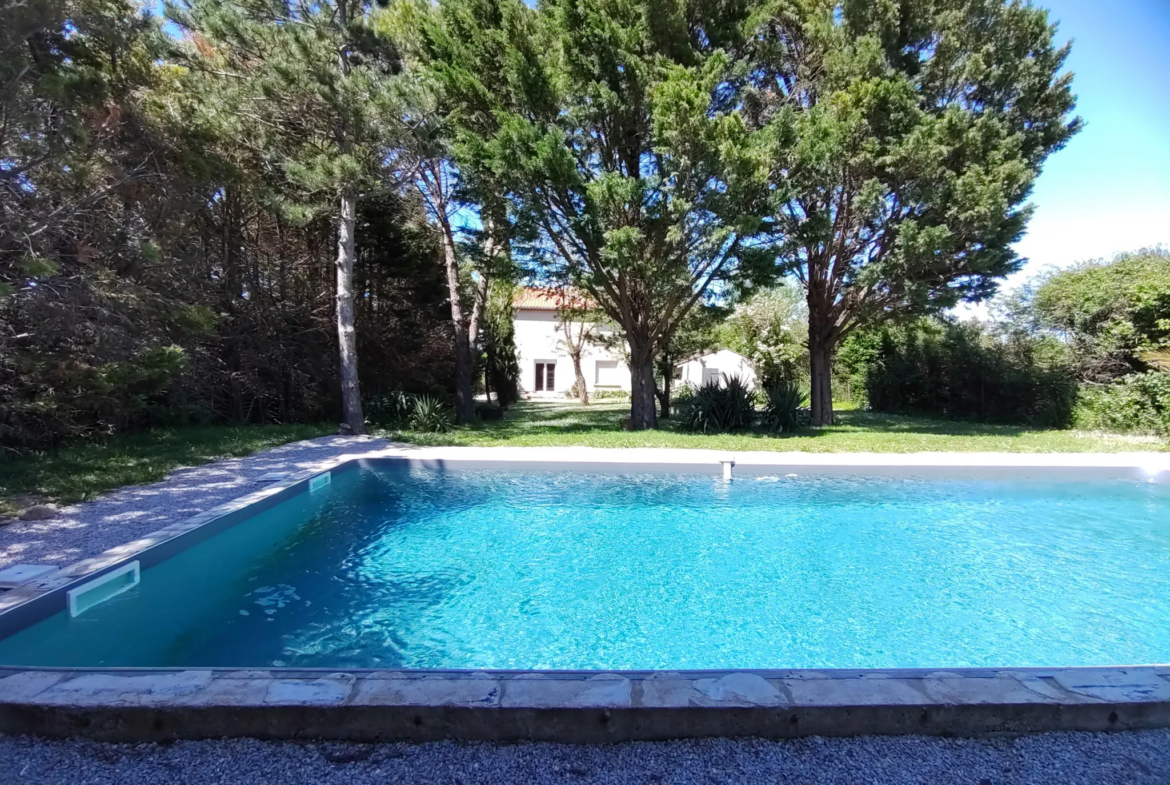 Belle Maison de 135 m2 avec Piscine à Labruguière 