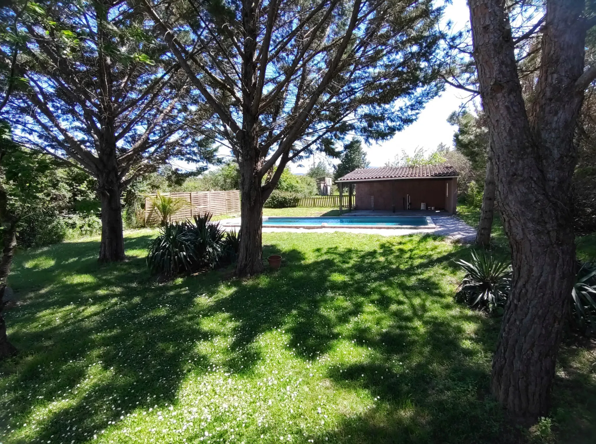 Belle Maison de 135 m2 avec Piscine à Labruguière 