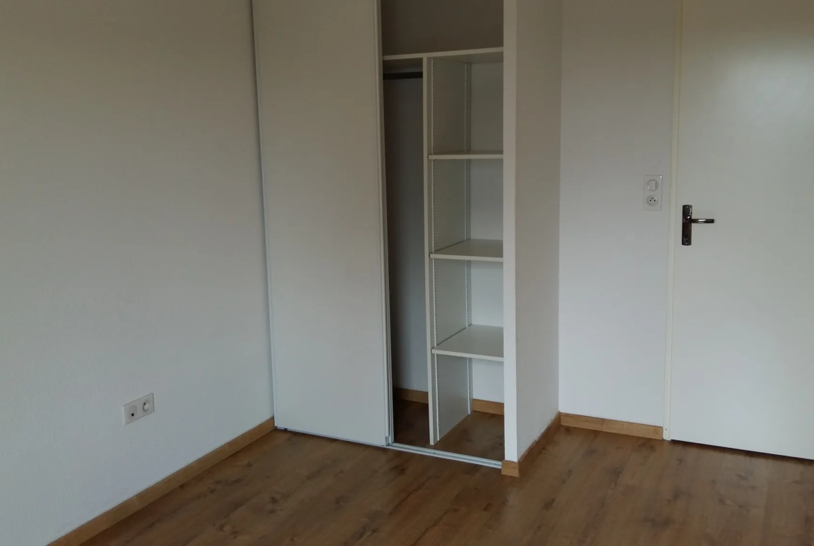 Appartement T3 de 61.5 m2 avec jardin privatif à Cornebarrieu 