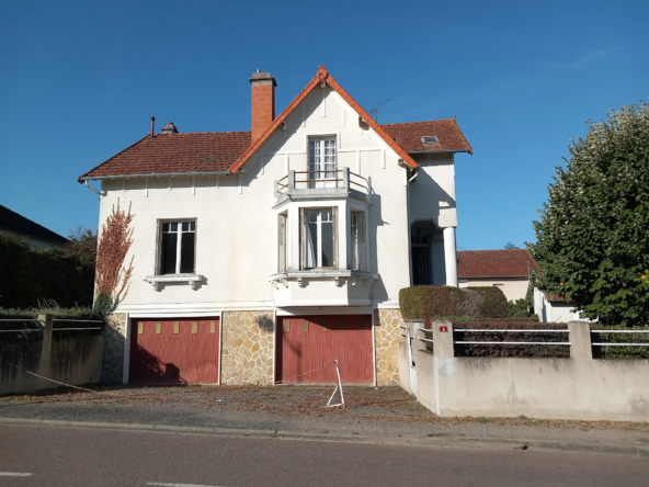 Propriété avec Deux Maisons Indépendantes à Cossaye