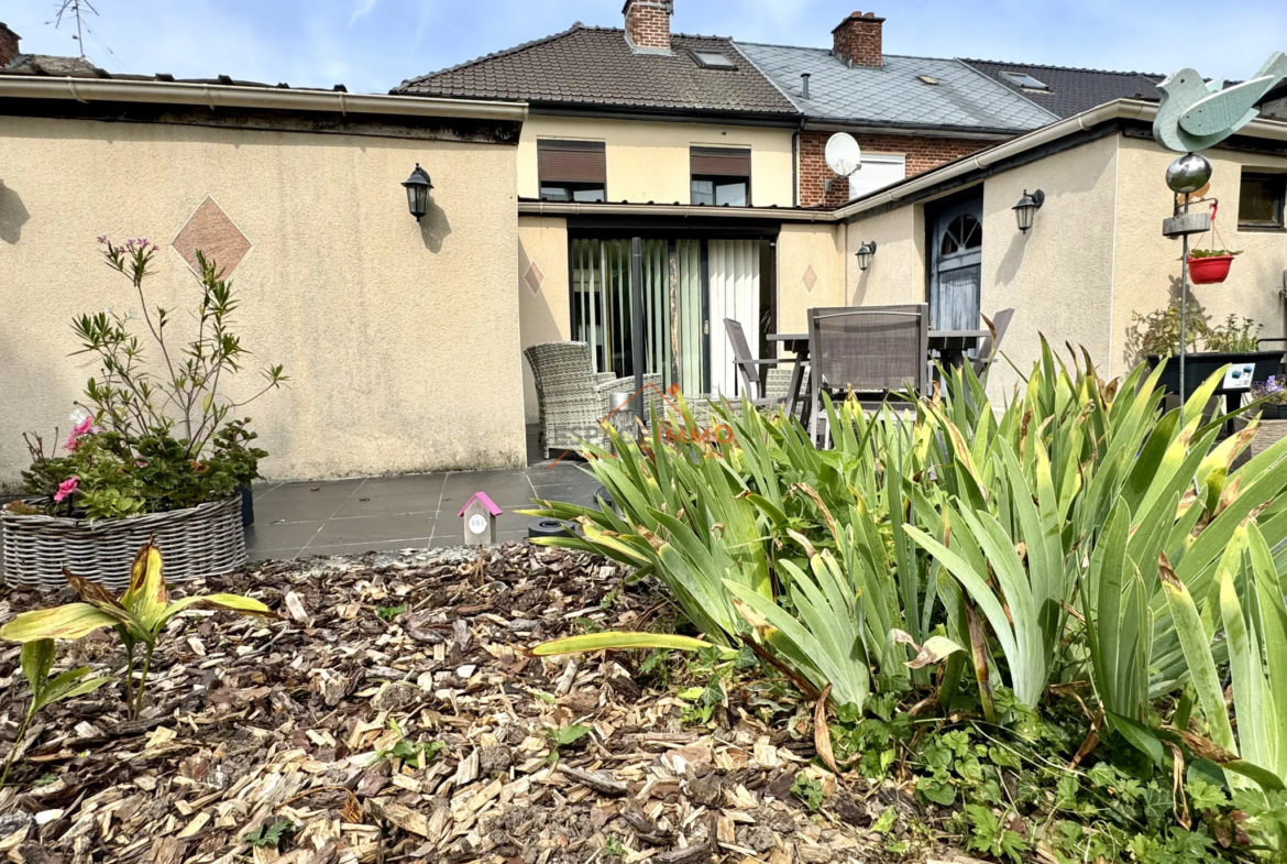 Maison Semi-Individuelle à QUAROUBLE 