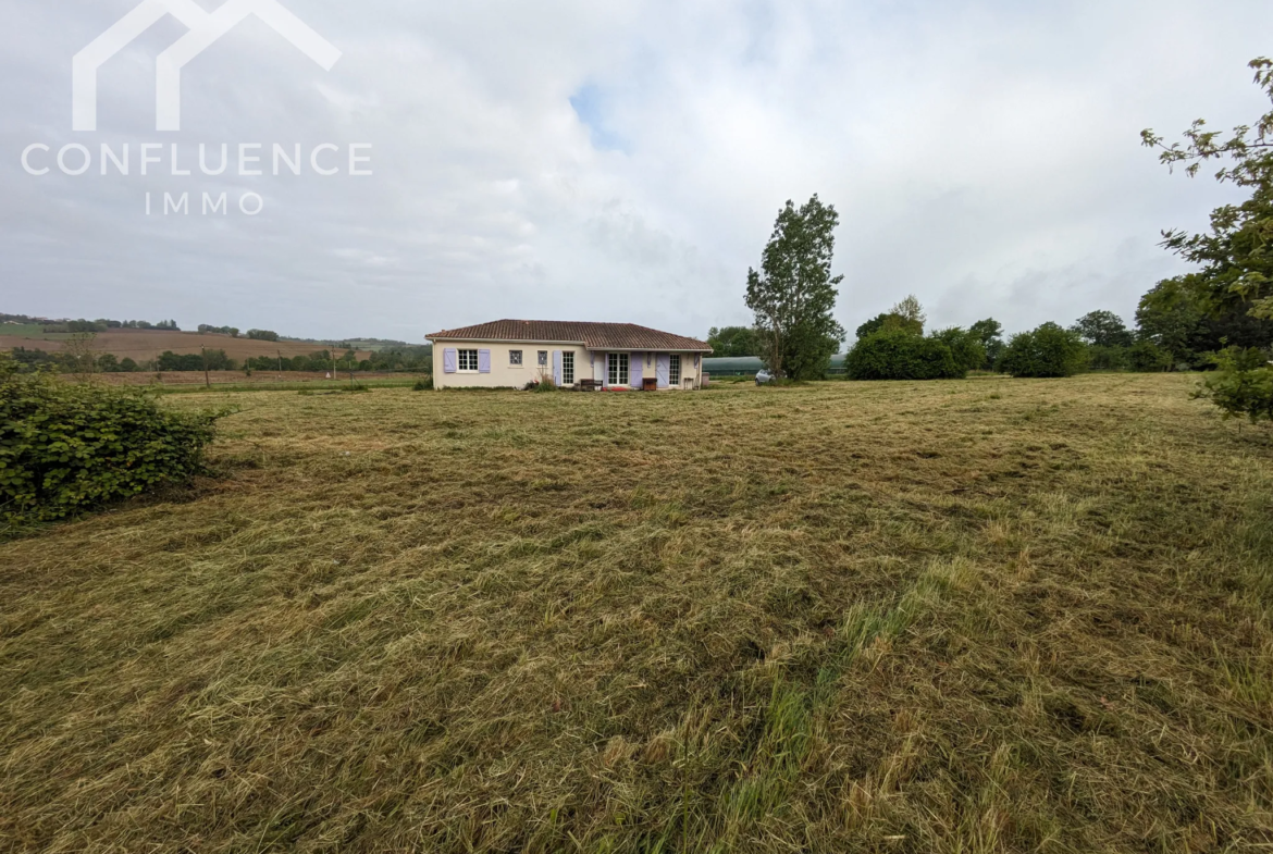 Maison de plain pied avec 4 chambres à Monclar 