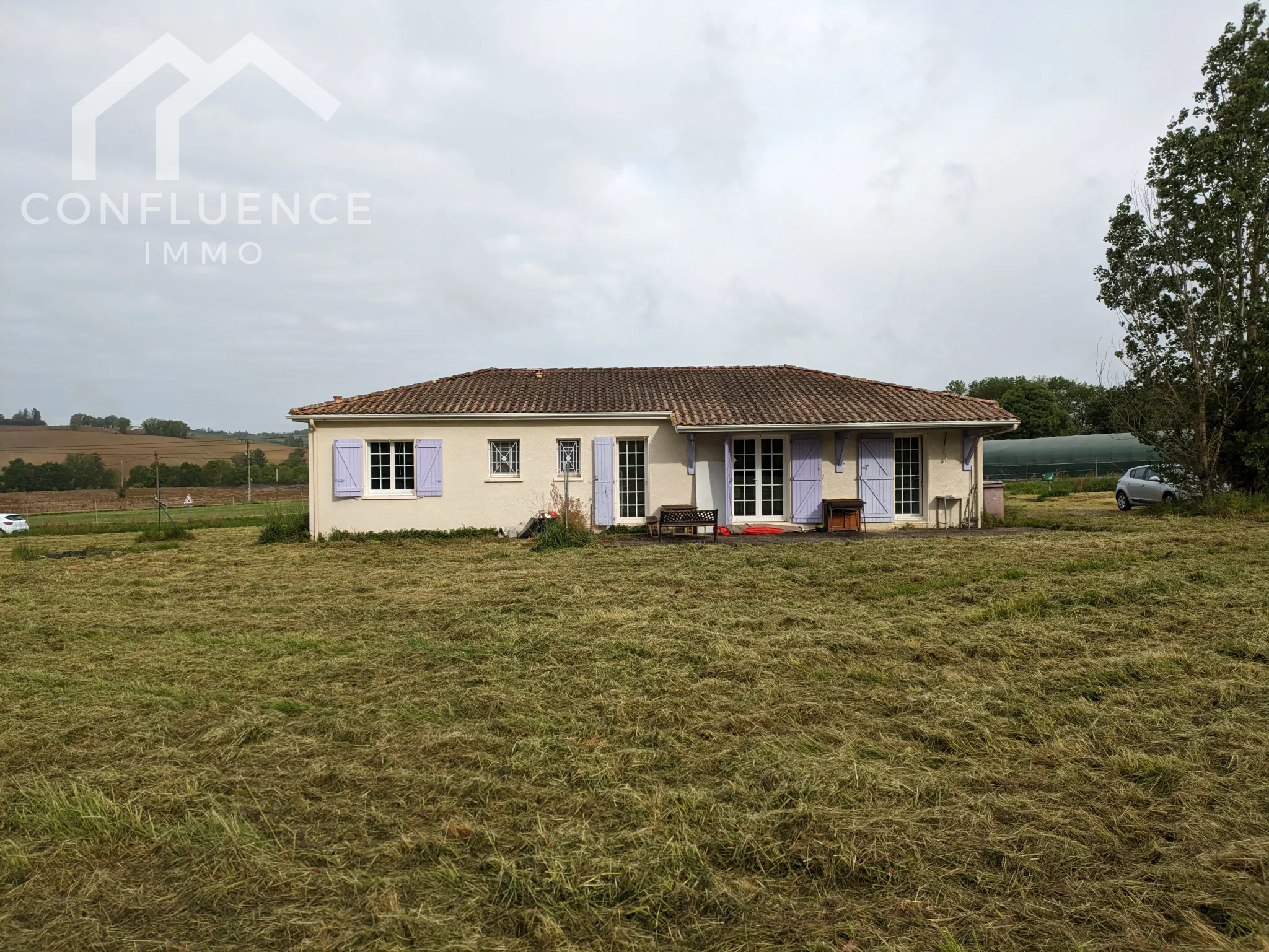 Maison de plain pied avec 4 chambres à Monclar 