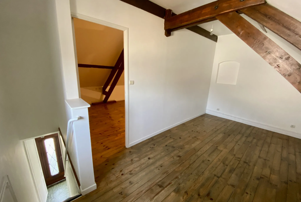 Maison charmante à Maubeuge - 95m² - 65250€ 