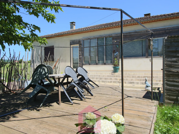 Belle maison contemporaine proche de Puy l'Eveque