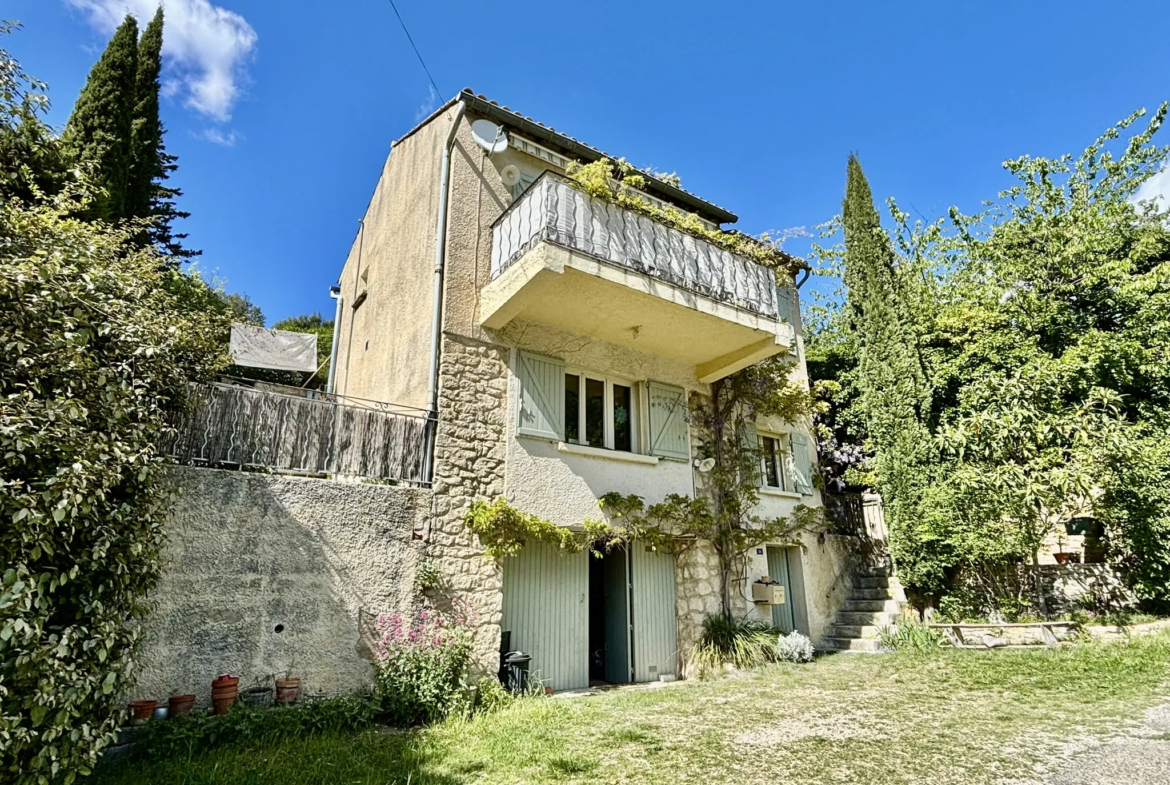 Maison Atypique Pleine de Charme à Malaucène 