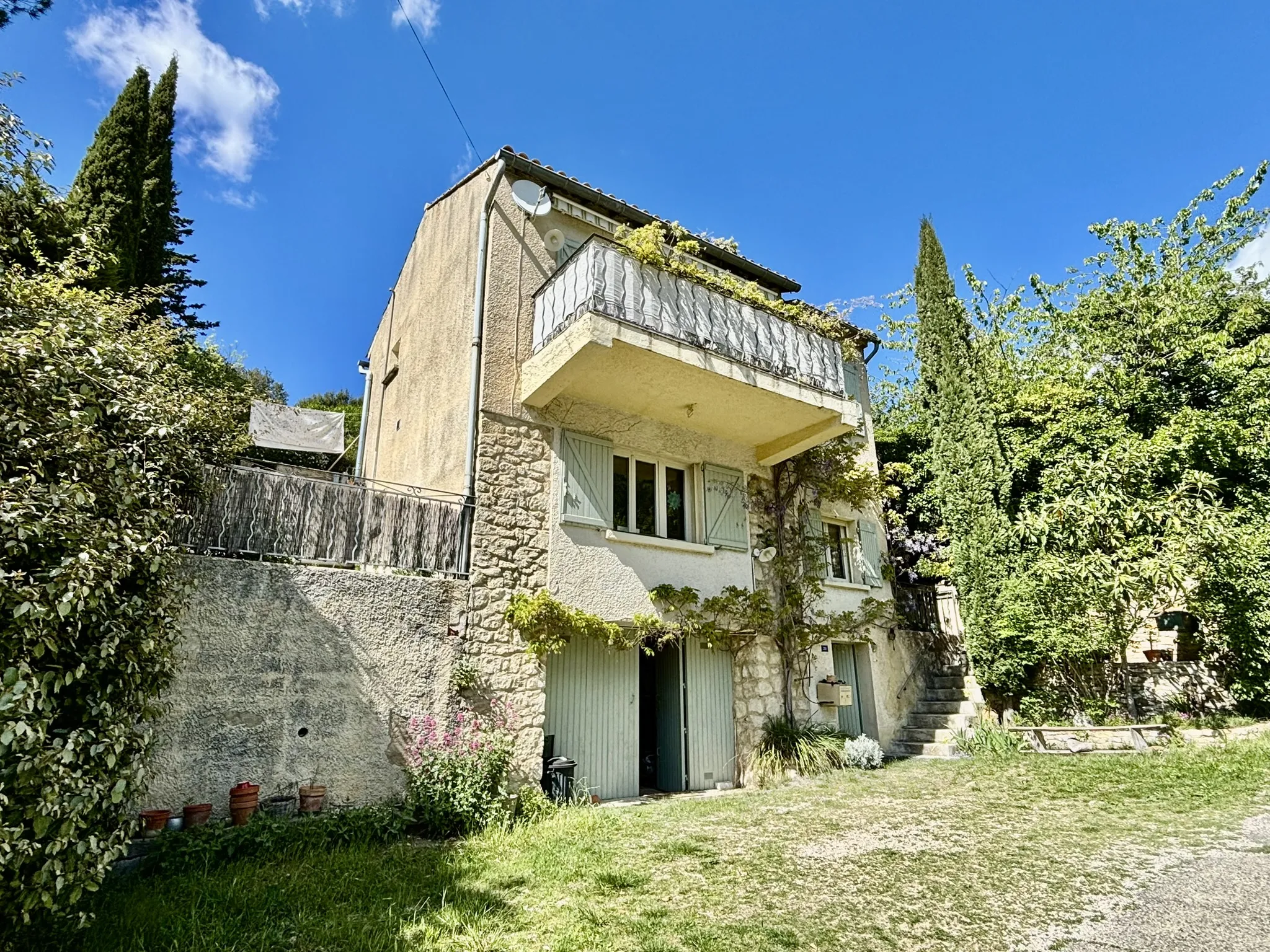 Maison Atypique Pleine de Charme à Malaucène 