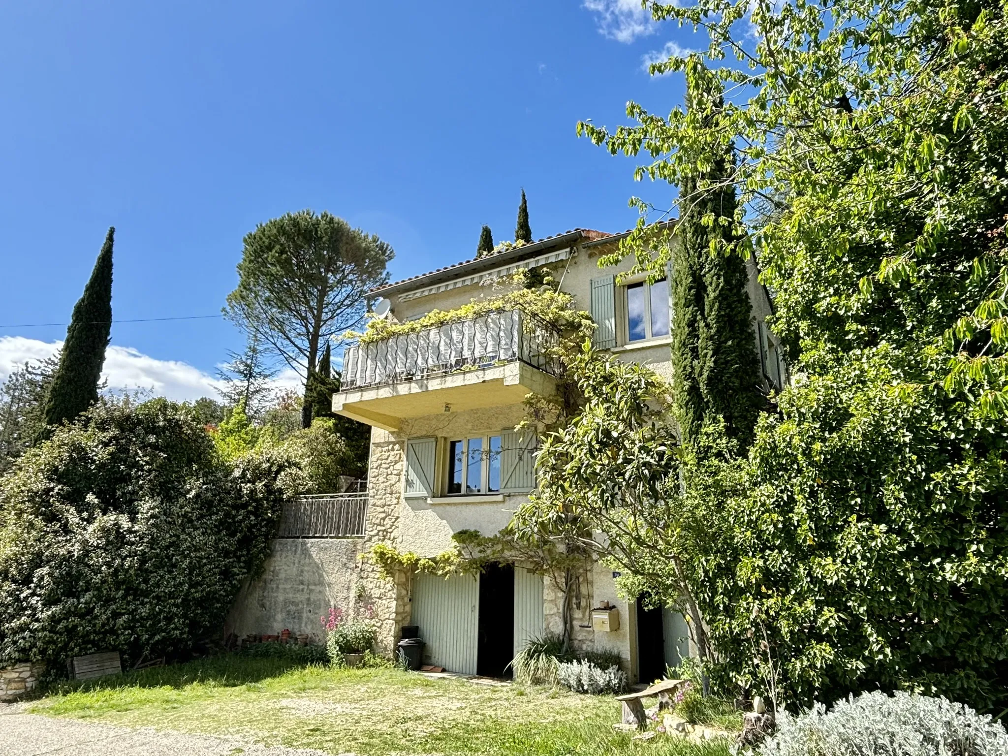 Maison Atypique Pleine de Charme à Malaucène 