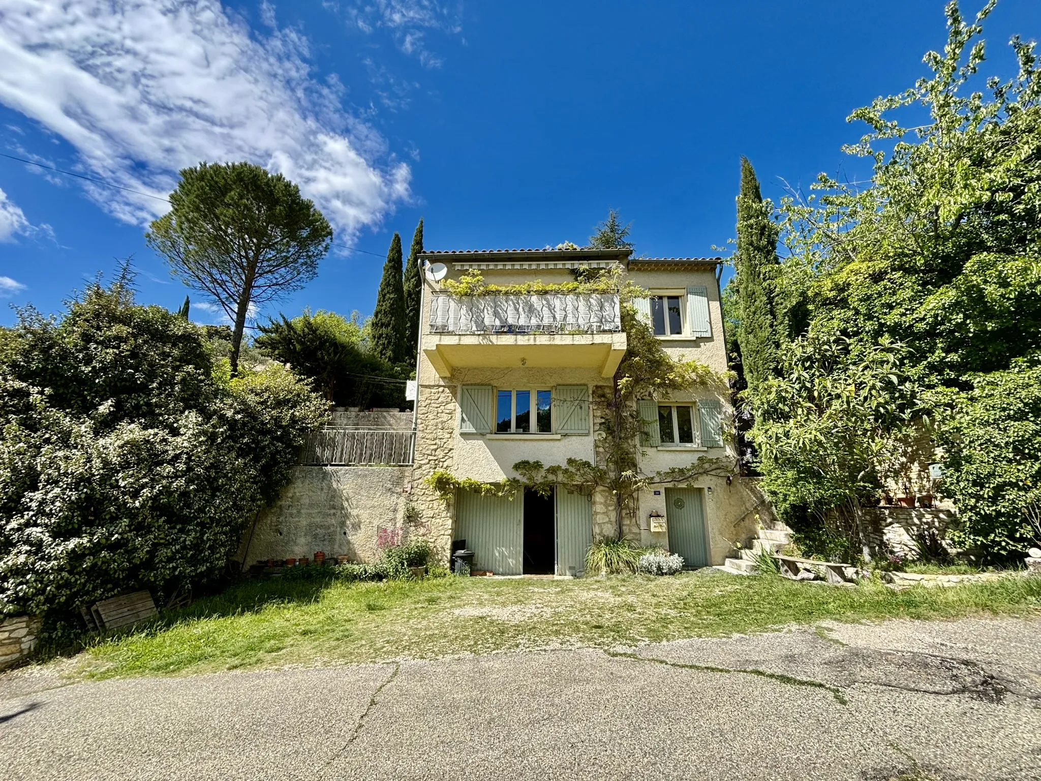 Maison Atypique Pleine de Charme à Malaucène 