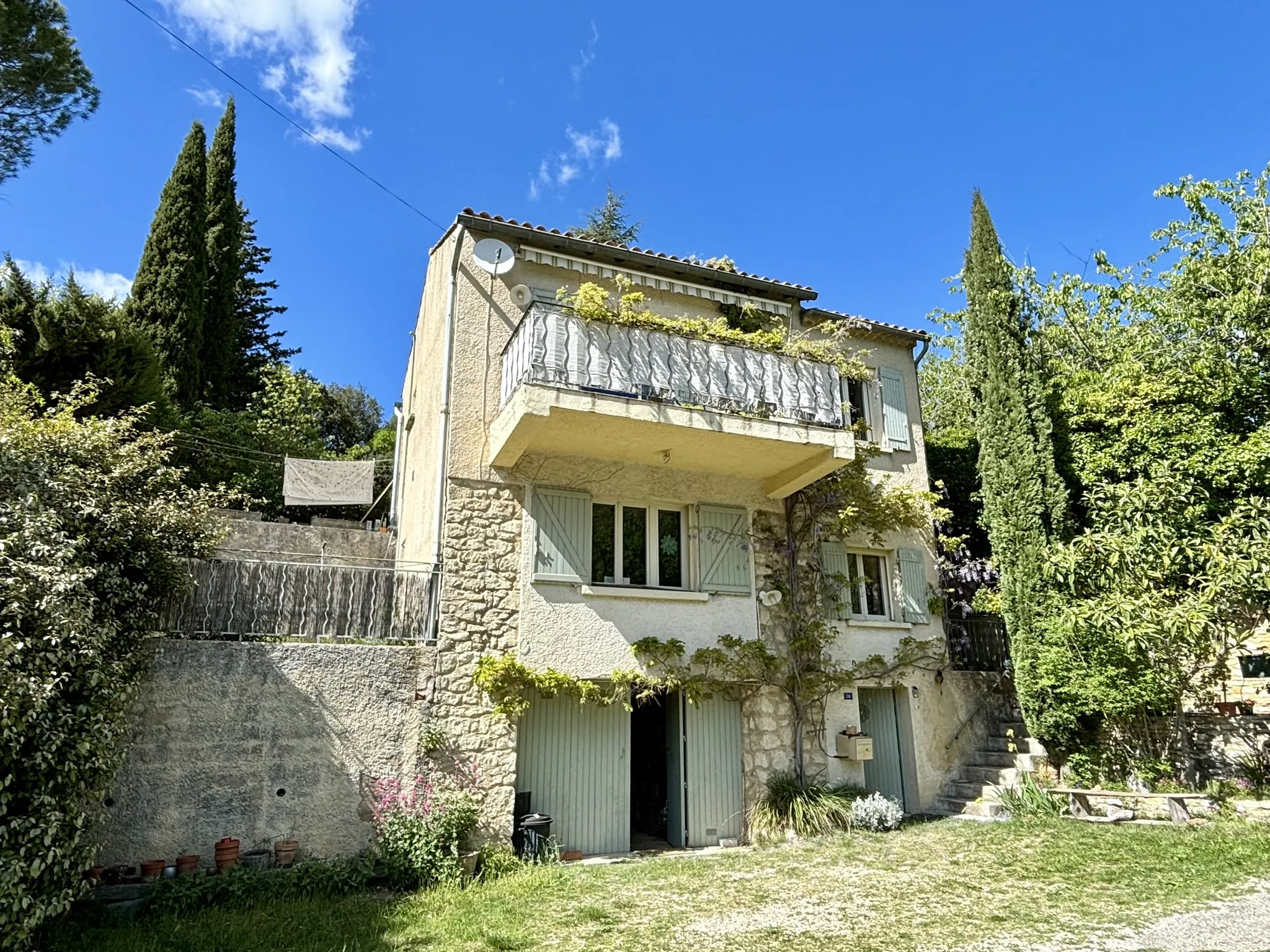 Maison Atypique Pleine de Charme à Malaucène 