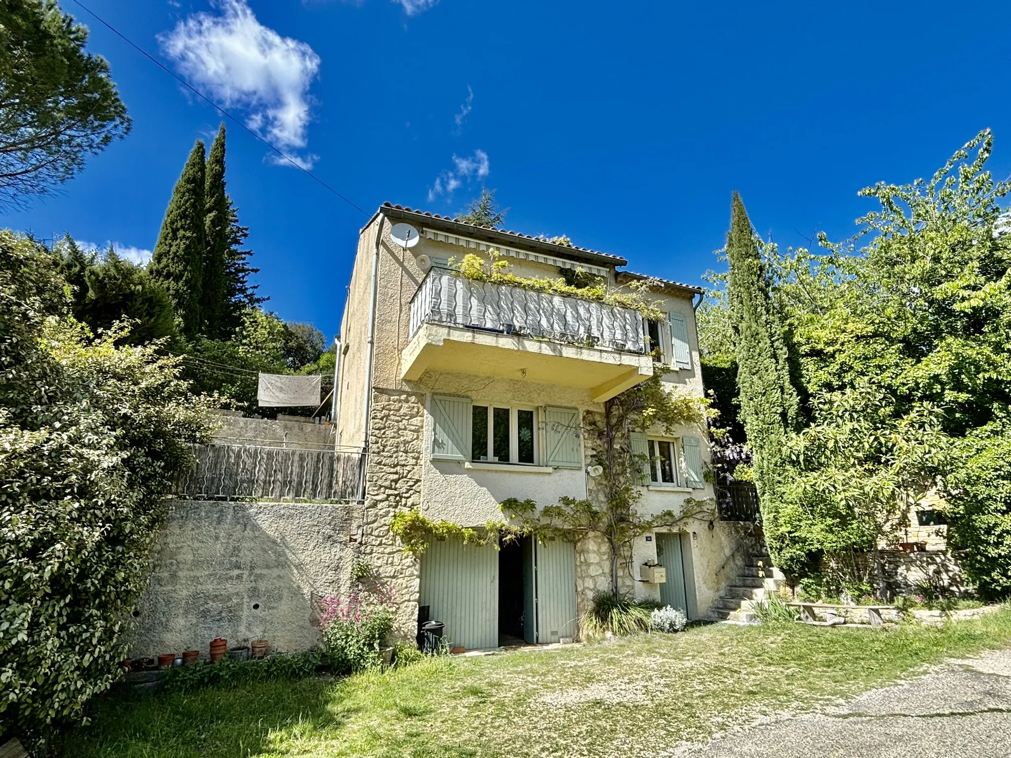 Maison Atypique Pleine de Charme à Malaucène 