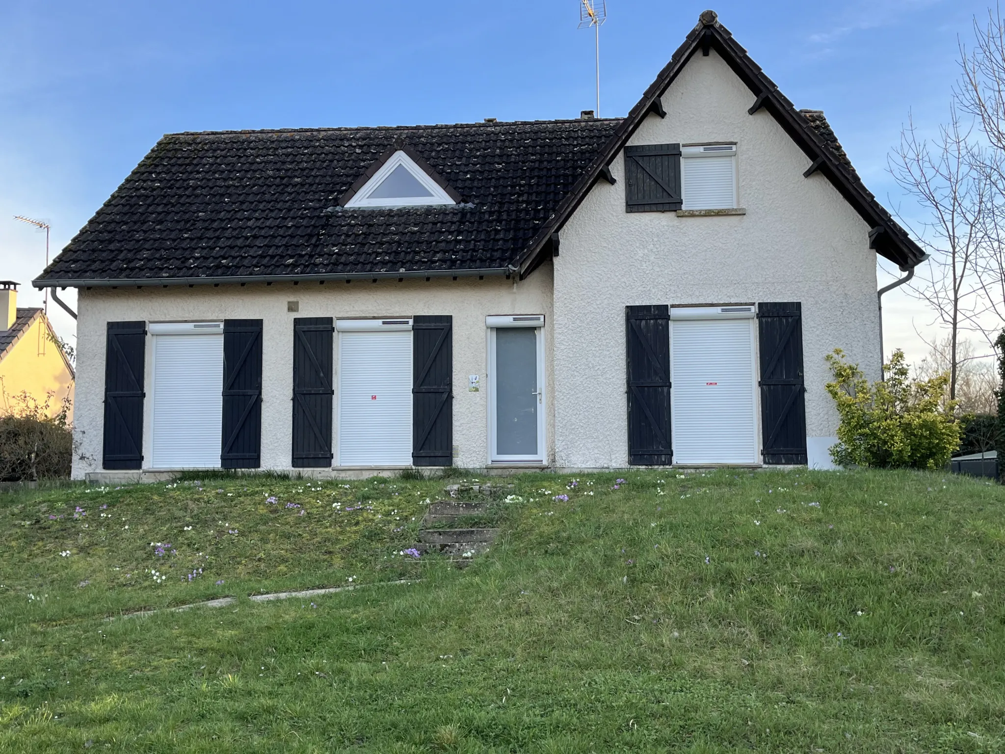 Belle maison proche d'Auxerre avec jardin exposé Sud 