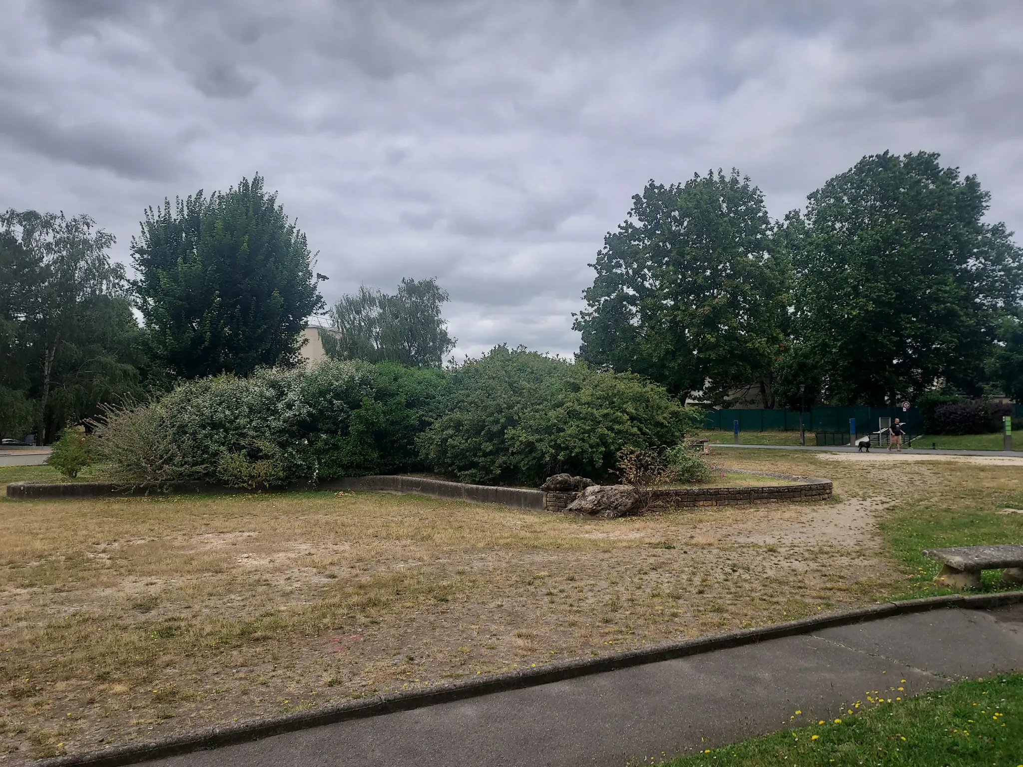 Appartement lumineux à PONTOISE avec vue sur parc 