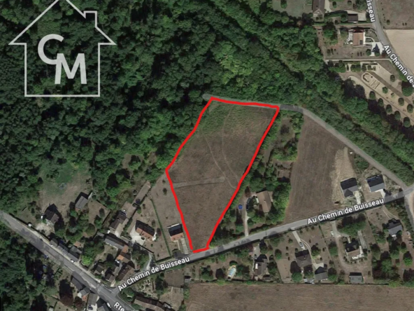 Terrain constructible de 3450 m2 à Puiseaux