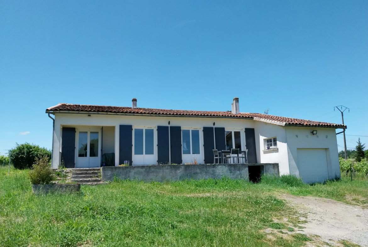 Maison à Boutiers St Trojan avec Vue sur Vignes 