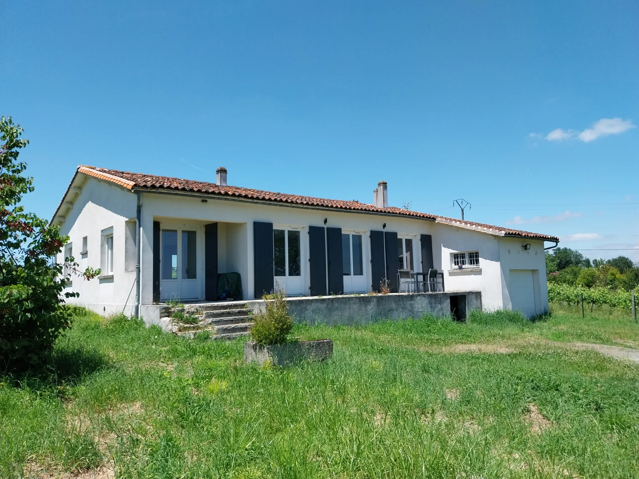 Maison à Boutiers St Trojan avec Vue sur Vignes 