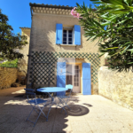 Maison ancienne 106m2 avec cour fermée - Villes sur auzon Mont Ventoux