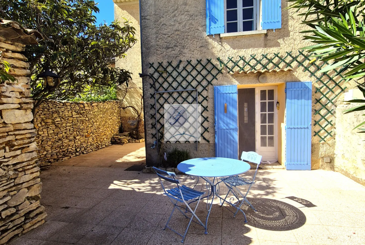 Maison ancienne 106m2 avec cour fermée - Villes sur auzon Mont Ventoux 