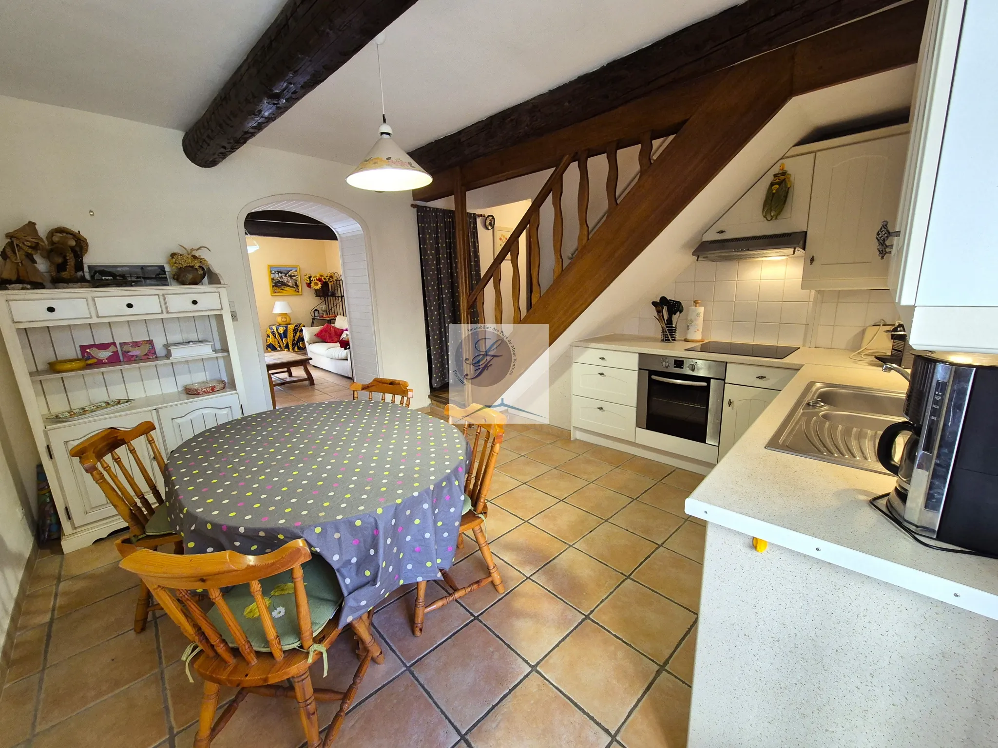 Maison ancienne 106m2 avec cour fermée - Villes sur auzon Mont Ventoux 