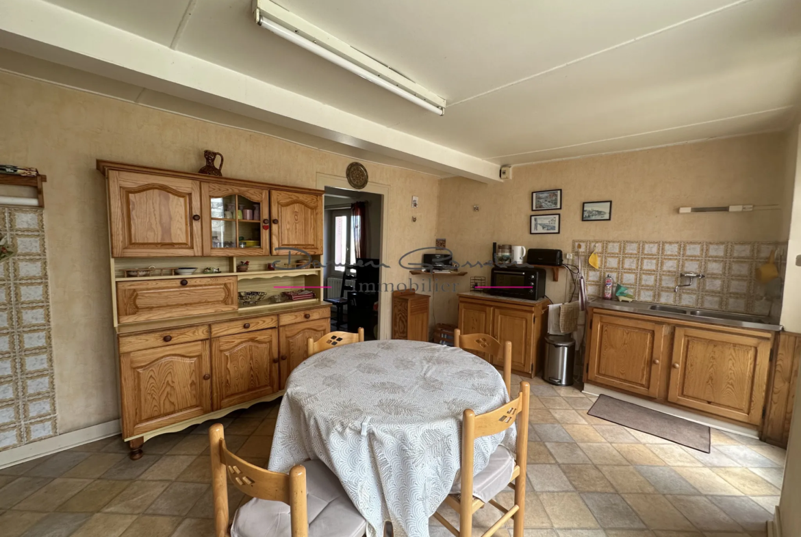 Maison de village avec vue sur la campagne à Balbigny 