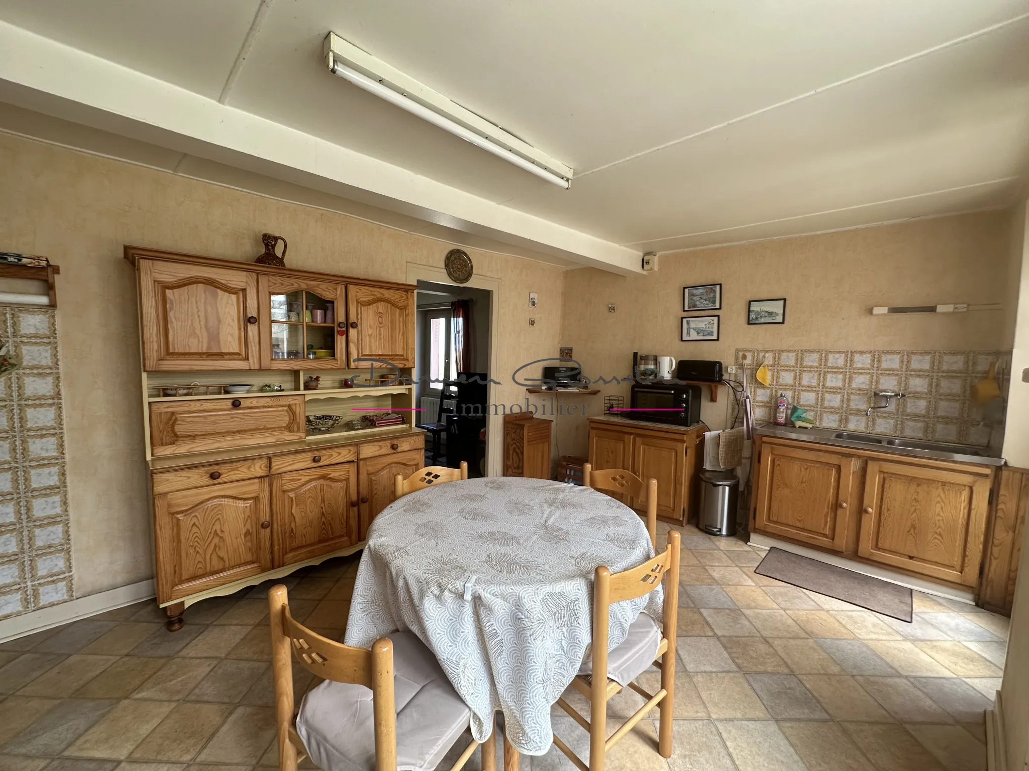 Maison de village avec vue sur la campagne à Balbigny 