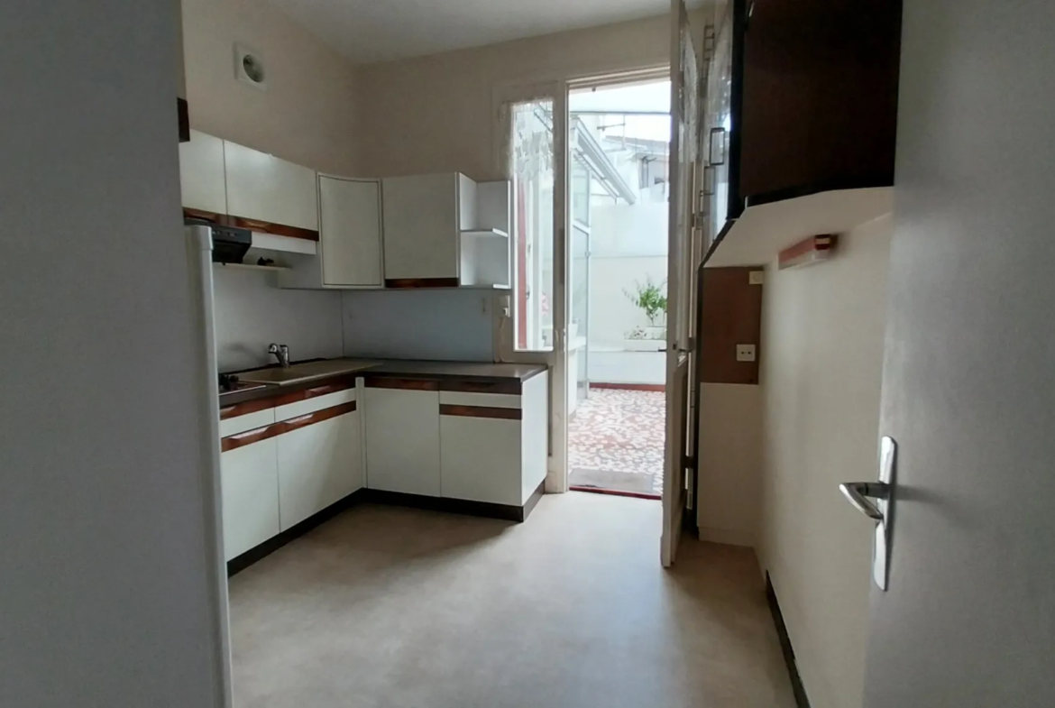 Appartement T4 avec terrasse à Perigueux 