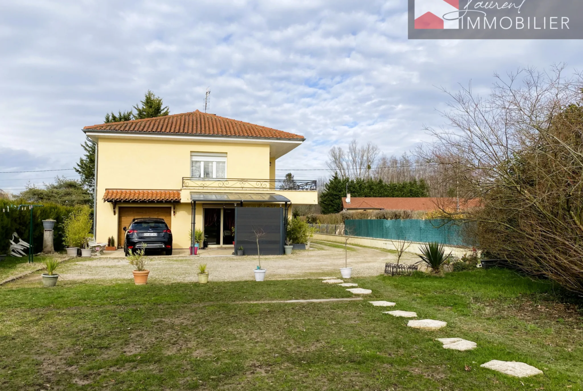 Maison spacieuse à REYSSOUZE avec 3 chambres 