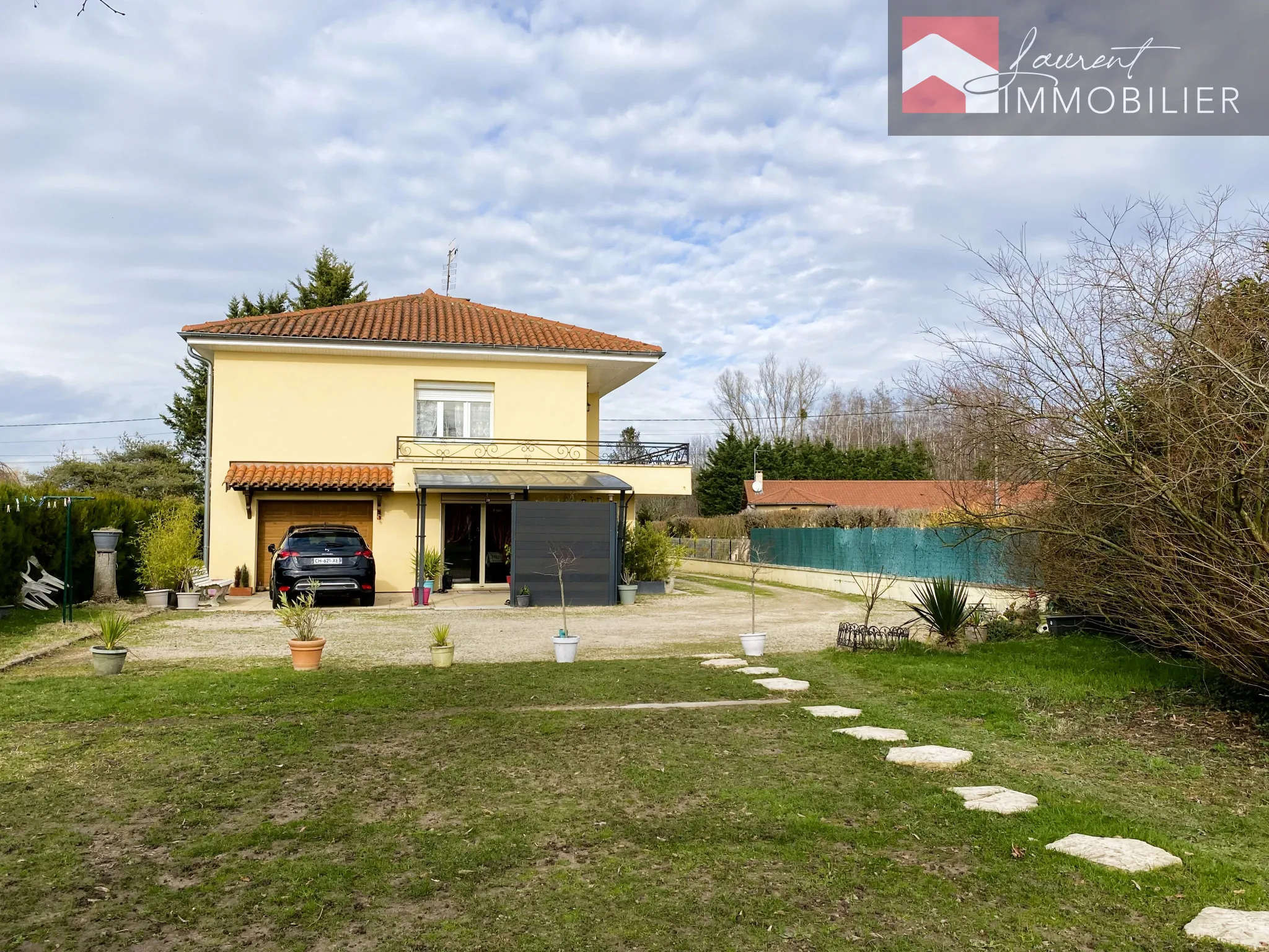 Maison spacieuse à REYSSOUZE avec 3 chambres 