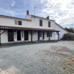 Belle maison en pierres à rénover intérieurement à Ste Hermine