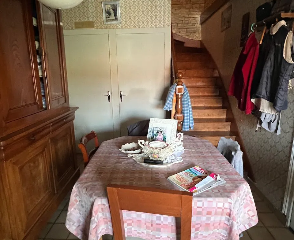 Belle maison en pierres à rénover intérieurement à Ste Hermine 