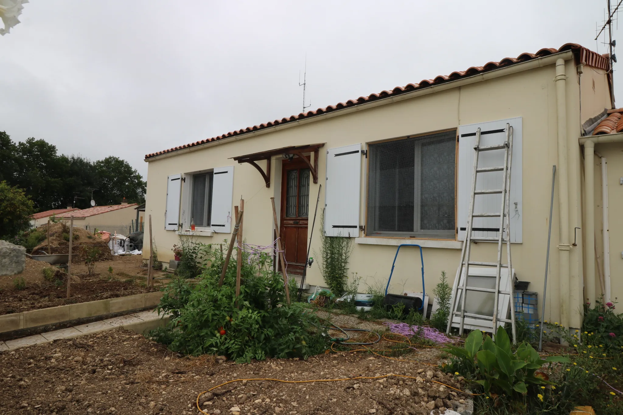 Maison Plain Pied, 2 Chambres, Garage, Jardin à Saint-Germain-de-Marencennes 