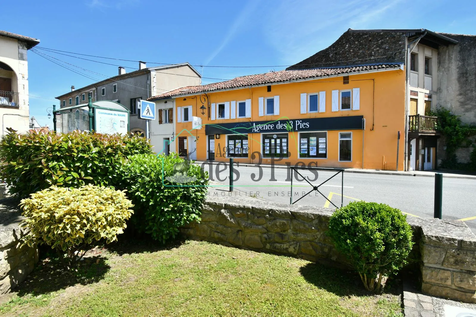 Maison familiale avec son parc arboré et piscine à Mazeres sur salat 