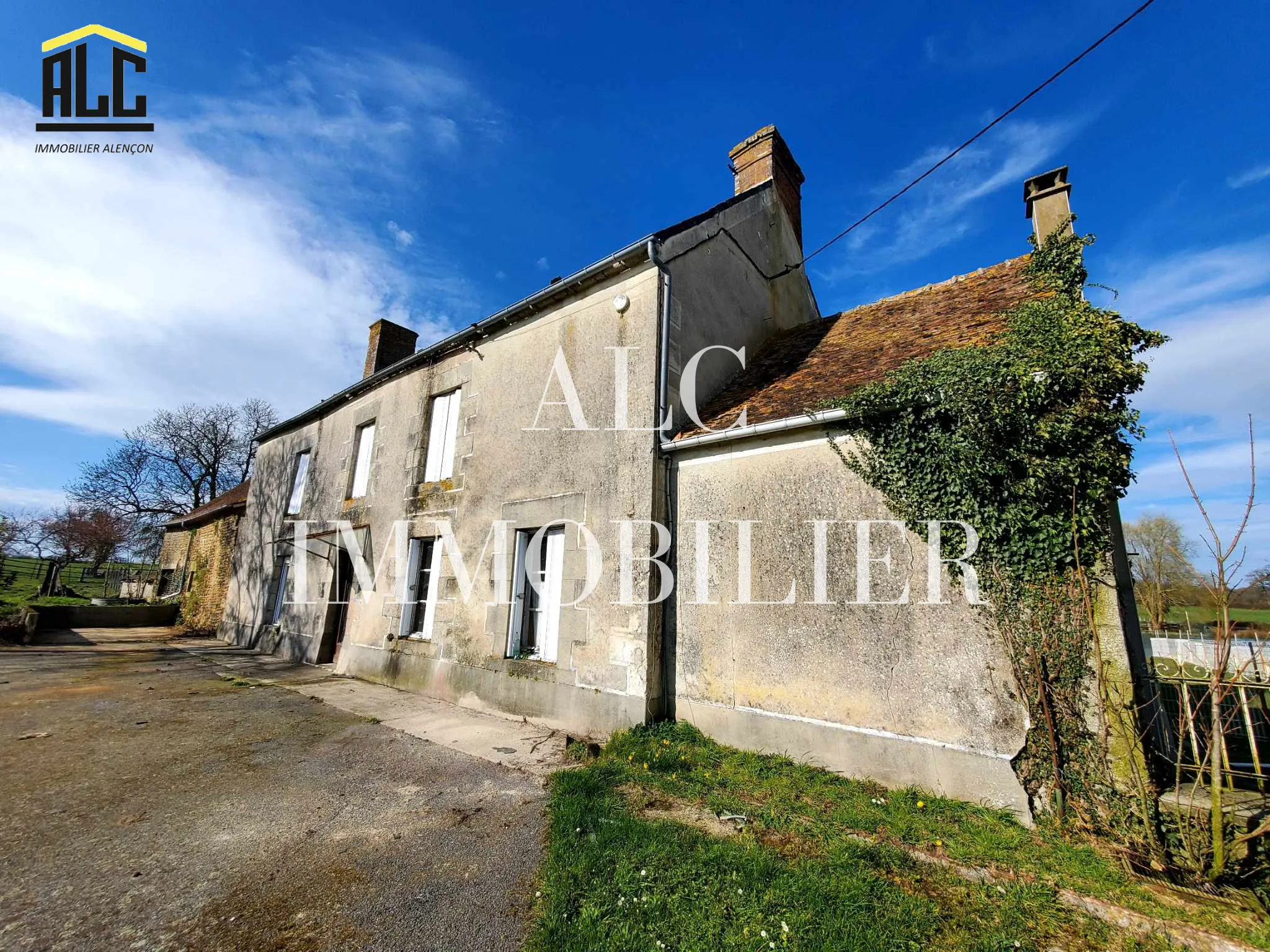 Maison de 181 m2 à Le Menil Guyon 