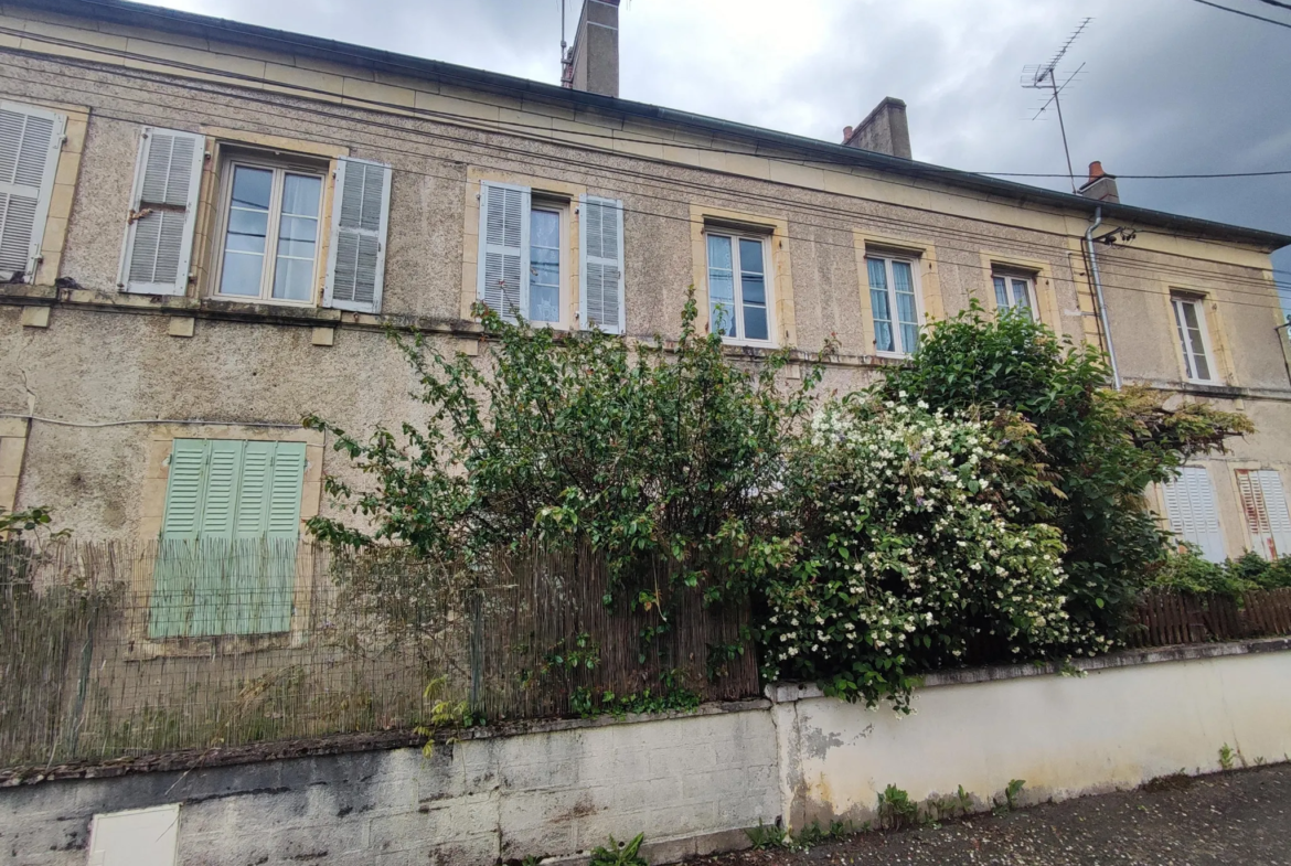 Bel appartement en plein centre de Guérigny tout proche des Forges Royales 