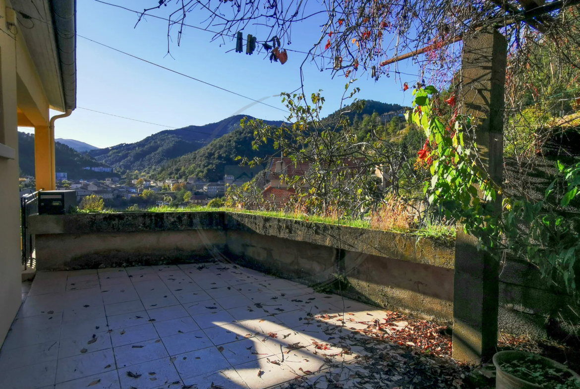 Maison de 72m2 avec 2 chambres à Saint-Sauveur-de-Montagut 