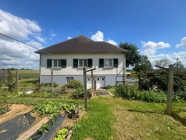 Maison de 150.11m2 avec Piscine à Courgains 